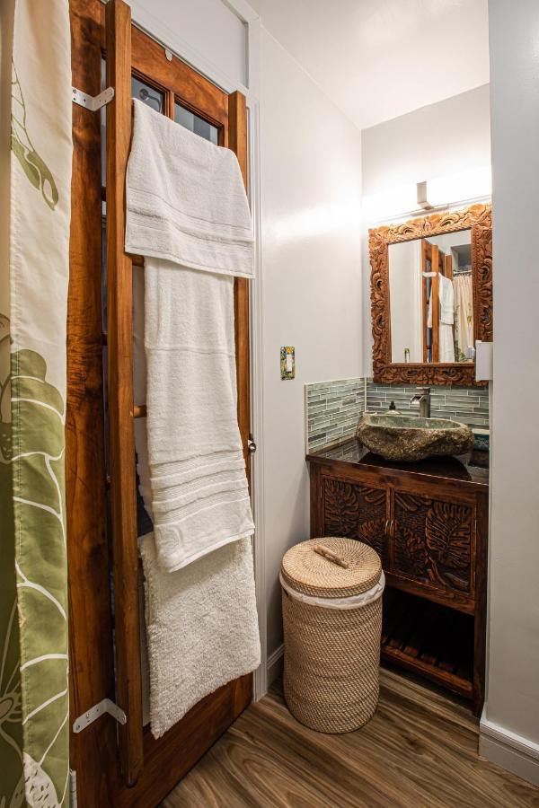 Breezy Beachfront Bali-Style Haven 180 Degree Oceanview Hau'ula Luaran gambar